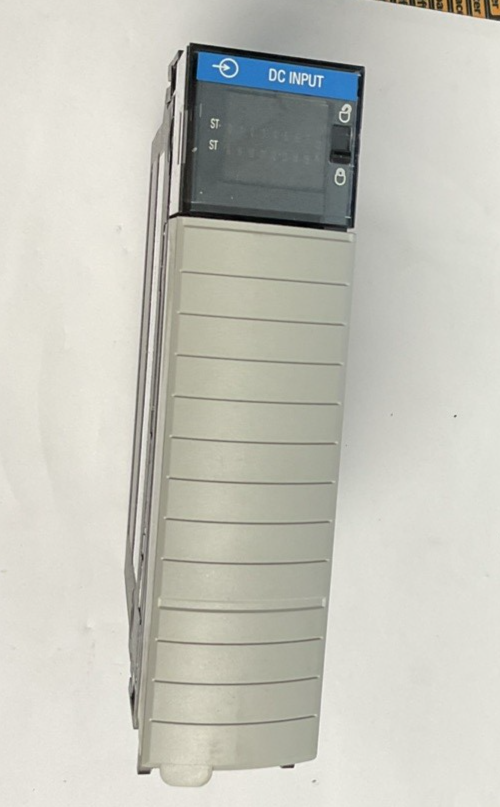 ALLEN BRADLEY 1756-IV16/A DC INPUT 24VDC SOURCE