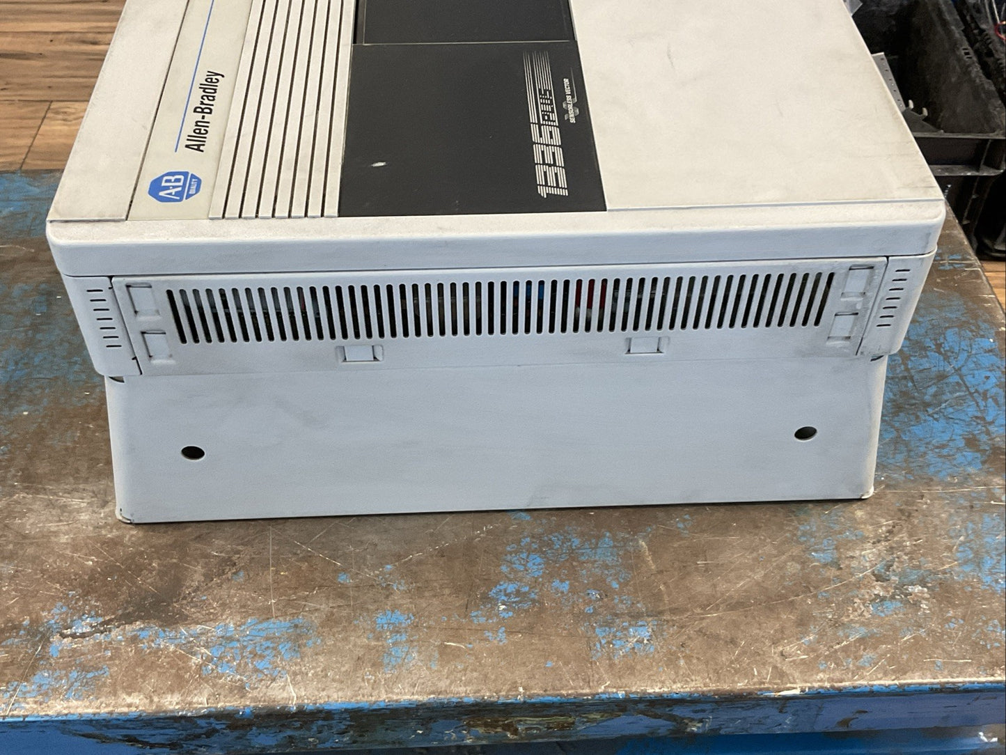 ALLEN BRADLEY 1336S-B025-AA-EN4-GM1-HAB SER D 1336 PLUS SENSORLESS VECTOR DRIVE