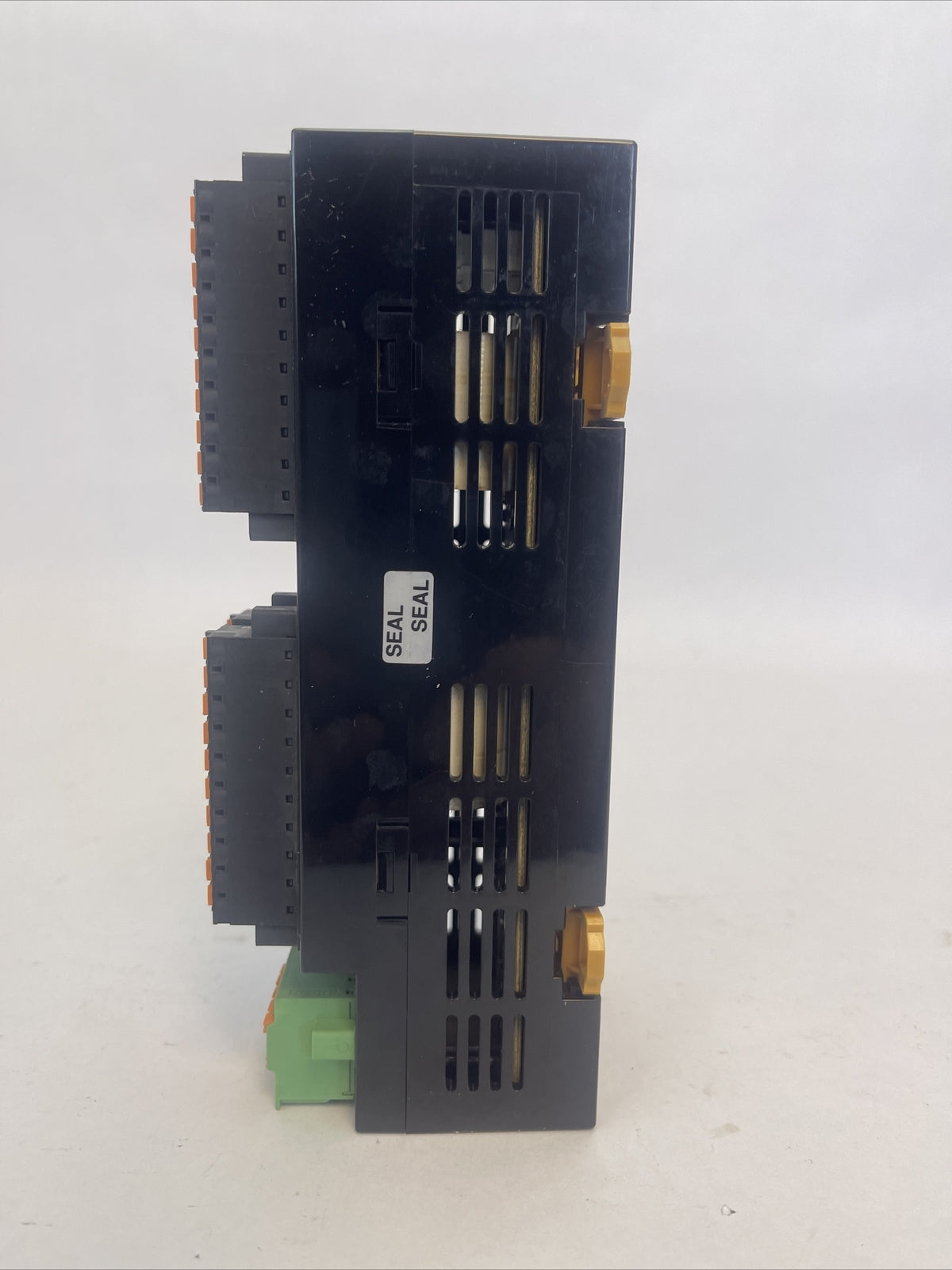 OMRON DST1-MD16SL-1 SAFETY I/O TERMINAL 24VDC