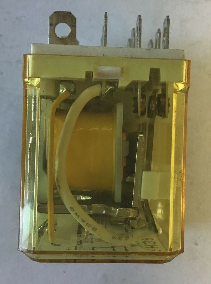 IDEC RR3B-UL RELAY 120VAC ***LOTOF3***