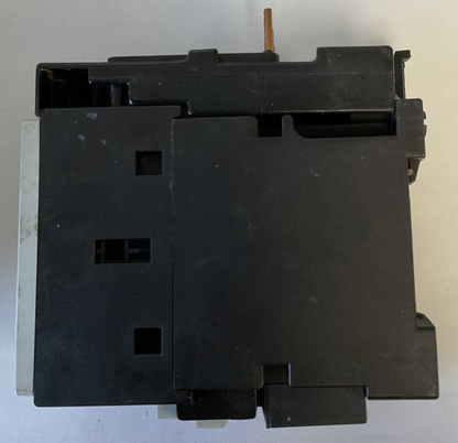 SIEMENS 3RT1026-1B..0 CONTACTOR 35A 600VAC 50/60HZ