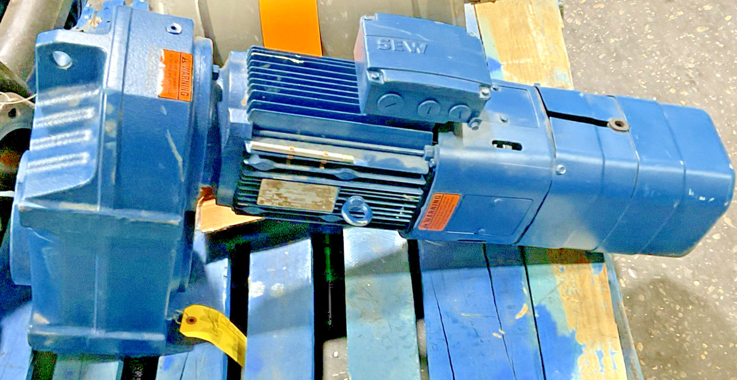 SEW EURODRIVE FA77/GDRE100LC4BE5HR/TF/EV7R GEARBOX MOTOR 5HP 1750RPM 25.50RATIO