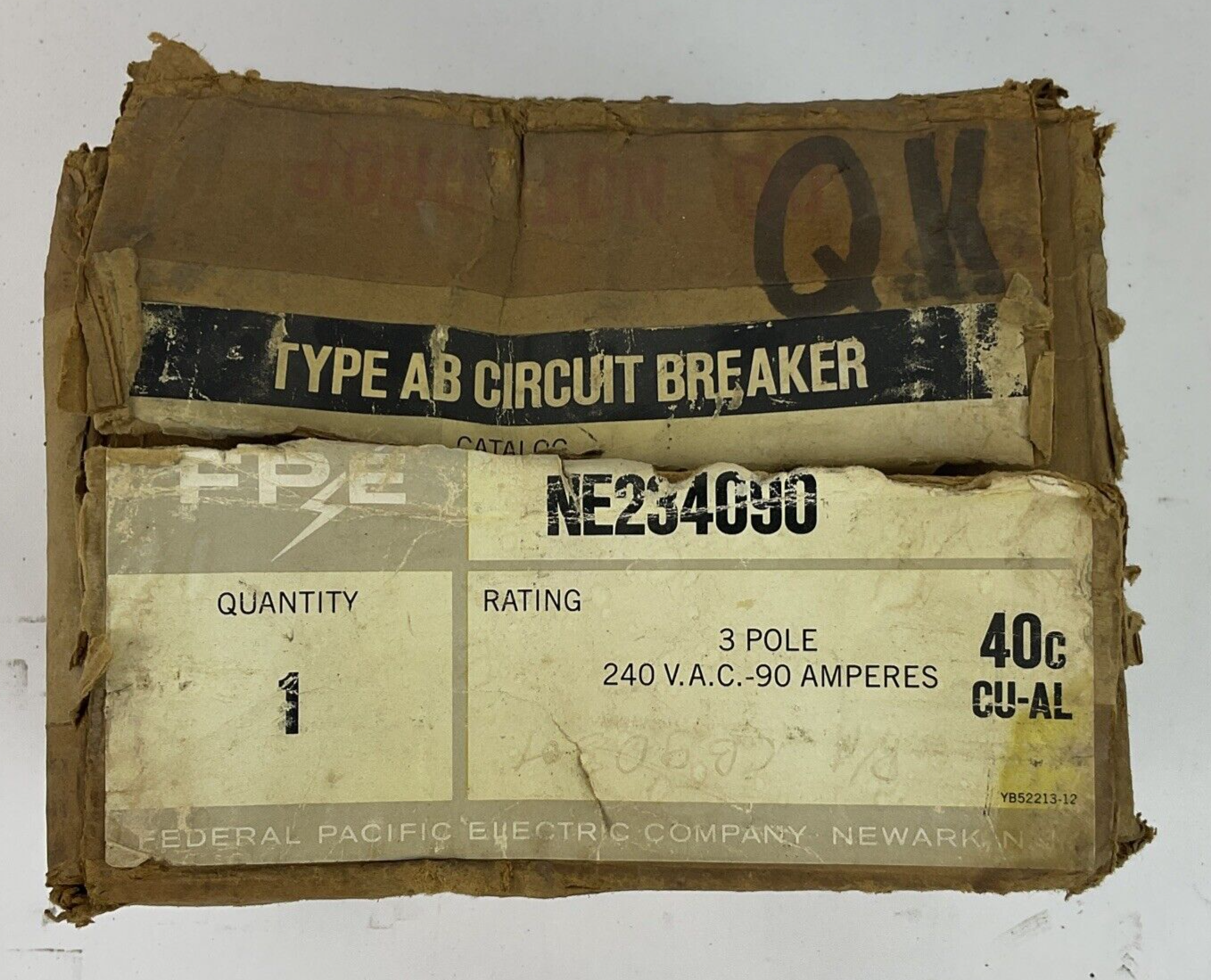 FEDERAL PACIFIC NE234090 CIRCUIT BREAKER 3POLE 90A 240VAC 125/250VDC