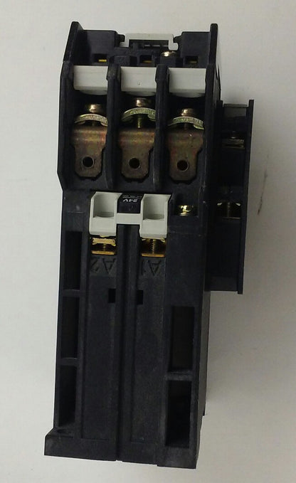GENERAL ELECTRIC CR7ZFL Magnetic Contactor, 24V coil, 600VAC, 45A (NEW SURPLUS)