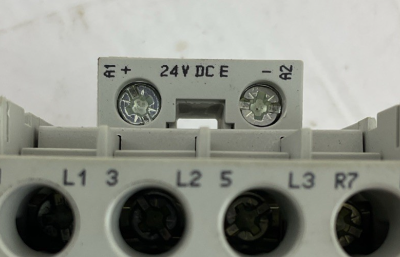 ALLEN BRADLEY STARTER (100-C09E*300 SER A COIL 24VDC + 193-EECB 1.0-5.0A SER C)