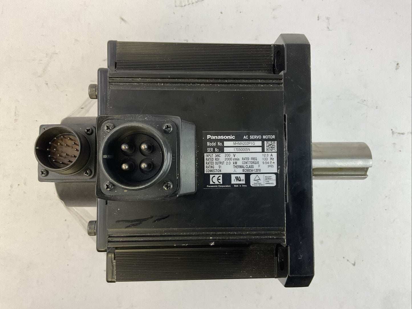PANASONIC MHMA202P1G AC SERVO MOTOR 200VAC 2000 R/MIN MISSING SCREWS