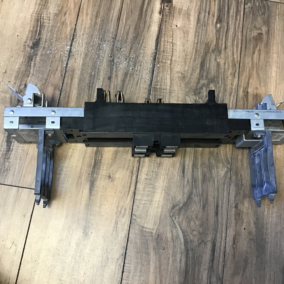 GENERAL ELECTRIC CIRCUIT BREAKER MODULE  AMCFJ 500AMP 6POLE MODEL1