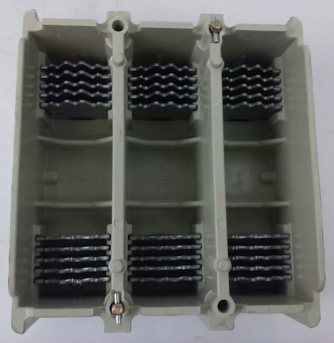 TELEMECANIQUE LC1F400 CONTACTOR, 3PH, 3P, 600V, 420A, 300HP,W/ LX9FJ910 24V COIL