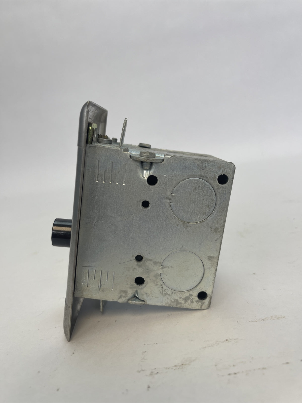 SQUARE D 9001 BF-19 START STANDARD DUTY PUSH-BUTTON STATION 600 VAC/VDC SERIES A