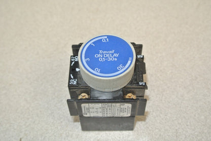 TELEMECANIQUE LA2-D22 - TIME DELAY MODULE / TIMER / ON DELAY / 0.1 to 30 SECONDS