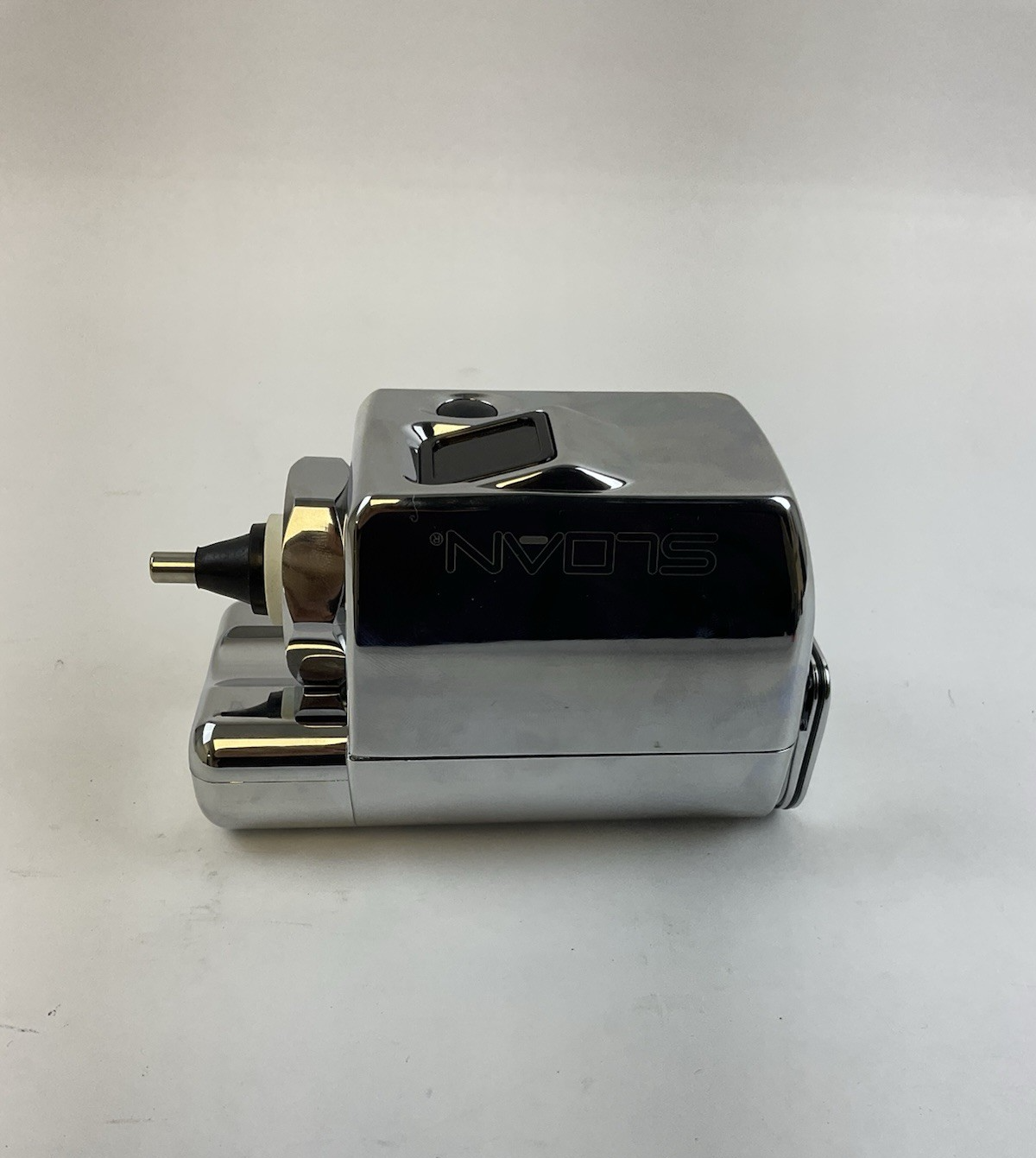 SLOAN EBV-89A-M OPTIMA SIDE MOUNT OPERATOR FOR WATER CLOSETS AND URINALS
