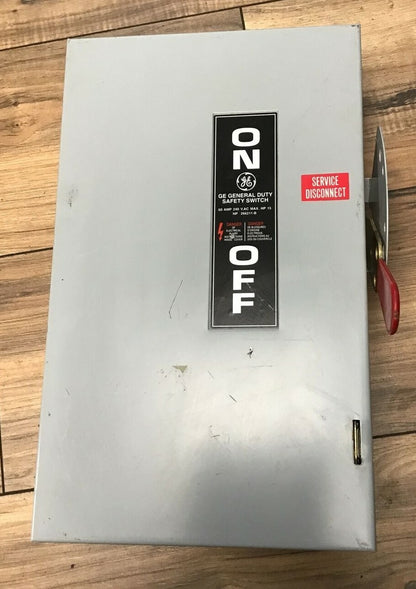 GE TGN3322 SAFETY SWITCH MODEL 8 240VAC/250VDC 60A TYPE 1 NON FUSIBLE 15HP