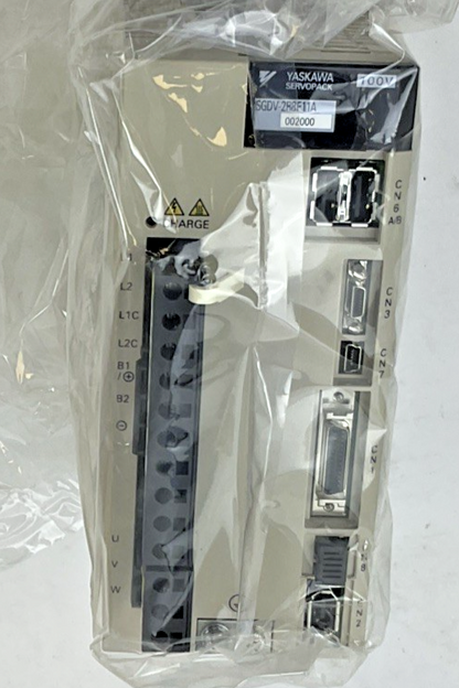 YASKAWA SGDV-2R8F11A002000 SERVO DRIVE 3PH 9.4A 230V 400HZ