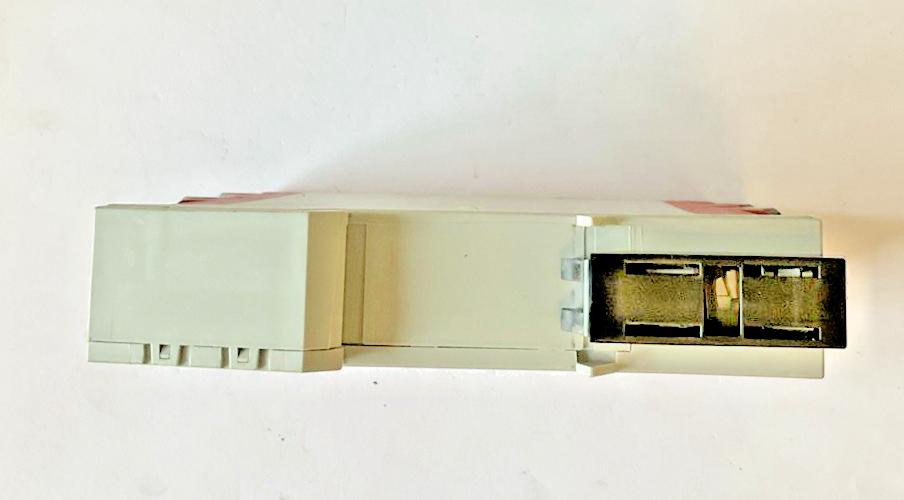 ALLEN BRADLEY 440R-D22R2 SAFETY RELAY SER.A FW 2.01 24VDC GSR DI