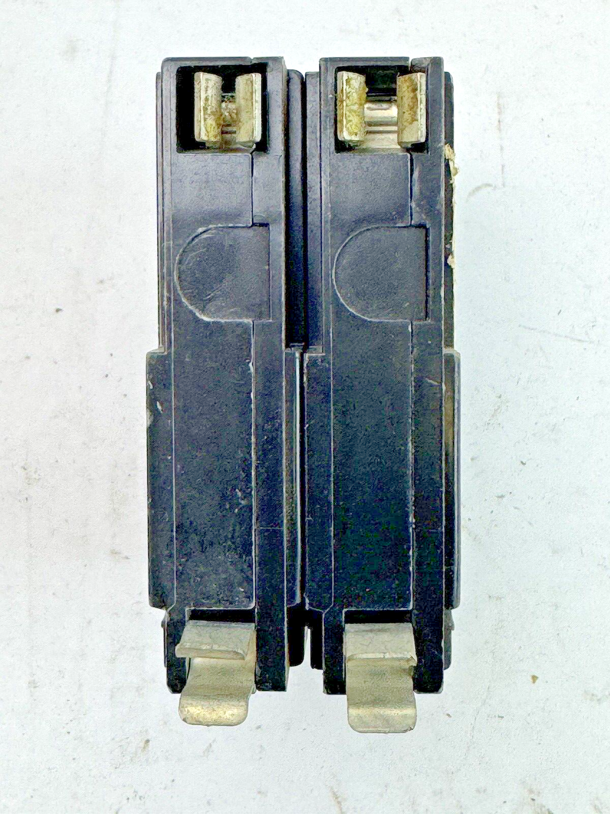 GE - TQ2120 - COMMON TRIP CIRCUIT BREAKER - 2 POLE, 20 A, 240 VAC, TYPE TQ