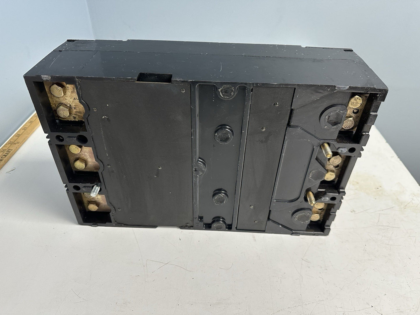 SQUARE D MAL36700 SERIES 2 700 AMP 3P 600 VAC MOLDED CASE CIRCUIT BREAKER