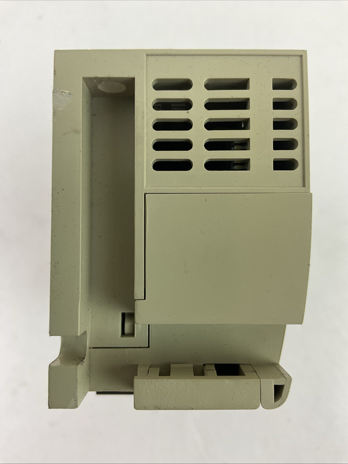 YASKAWA JAMSC-120DD034340 MECHATROLINK VIO OUTPUT RELAY 12/24VDC 16 POINT VER C0