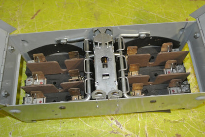 I-T-E V7B3222R - TWIN PANELBOARD VACU-BREAK SWITCH - 240V, 60A, 3-POLE