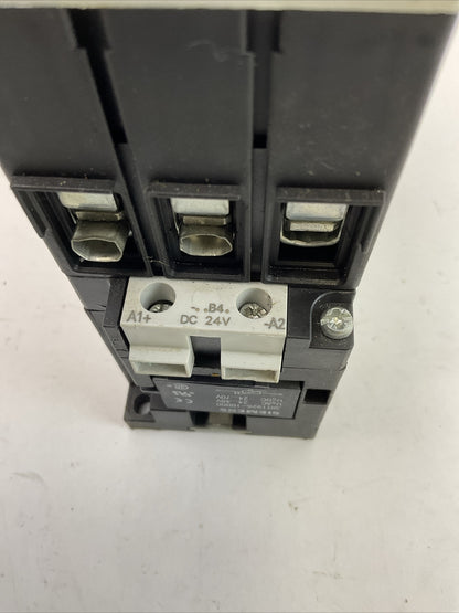 SIEMENS 3RT1035-1BB44 CONTACTOR 55A 600VAC 3PH 40HP COIL 24VDC