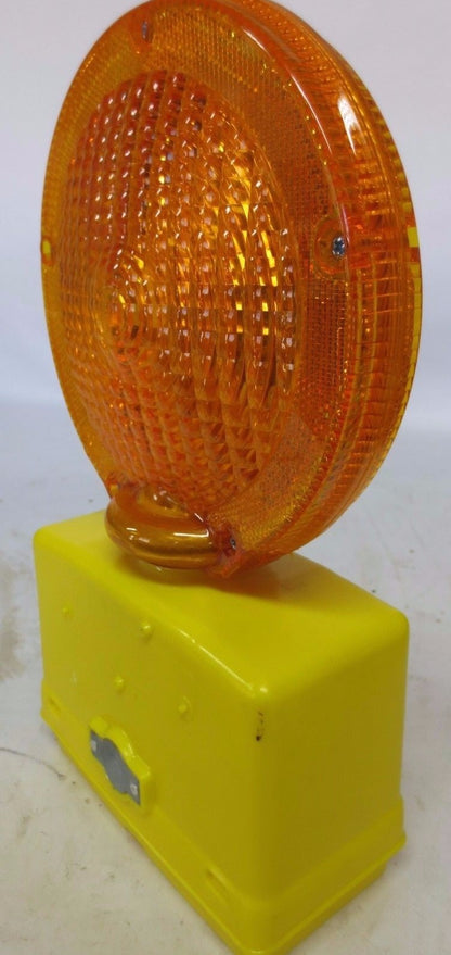 FLEX-O-LITE NIGHTFLASHER AMBER SIGNAL DEVICE - BARRICADE / ROAD WARNING