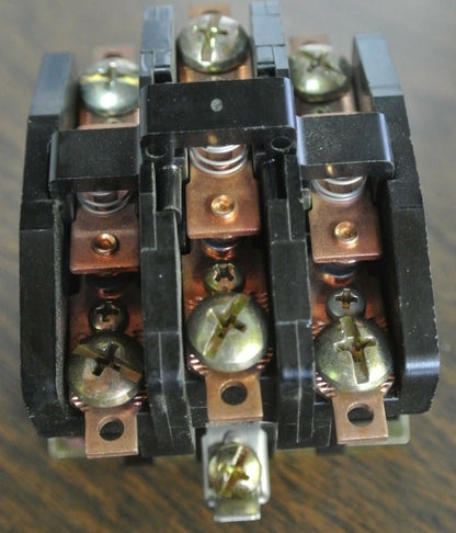 FURNAS 41NB30AJP DEFINITE PURPOSE CONTACTOR 24VAC, 30A, 3-POLE - NEW SURPLUS