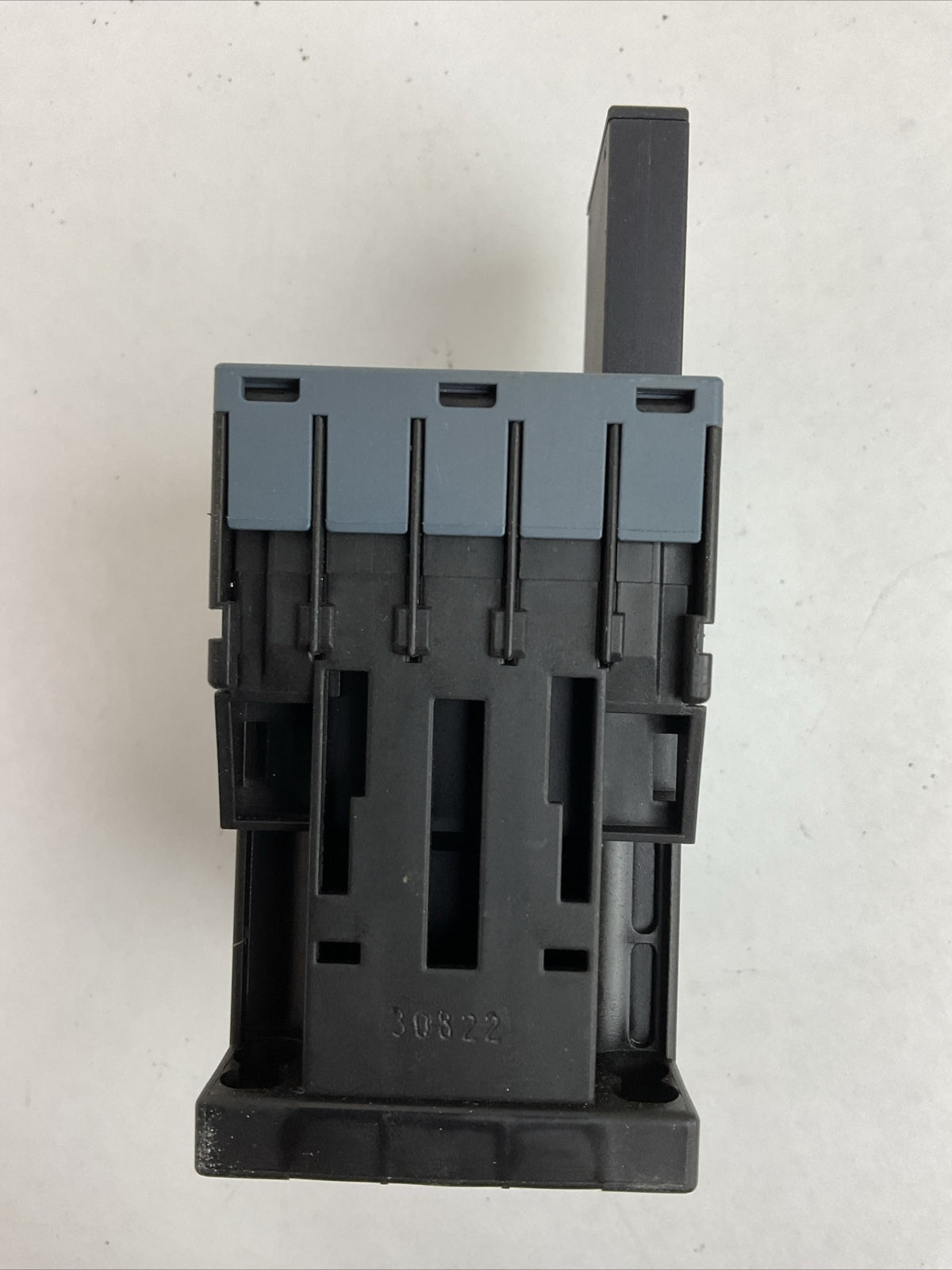 SIEMENS 3RH2122-2BB40 CONTACTOR 240VAC 10A COIL 24VDC 2000-68500-4410000