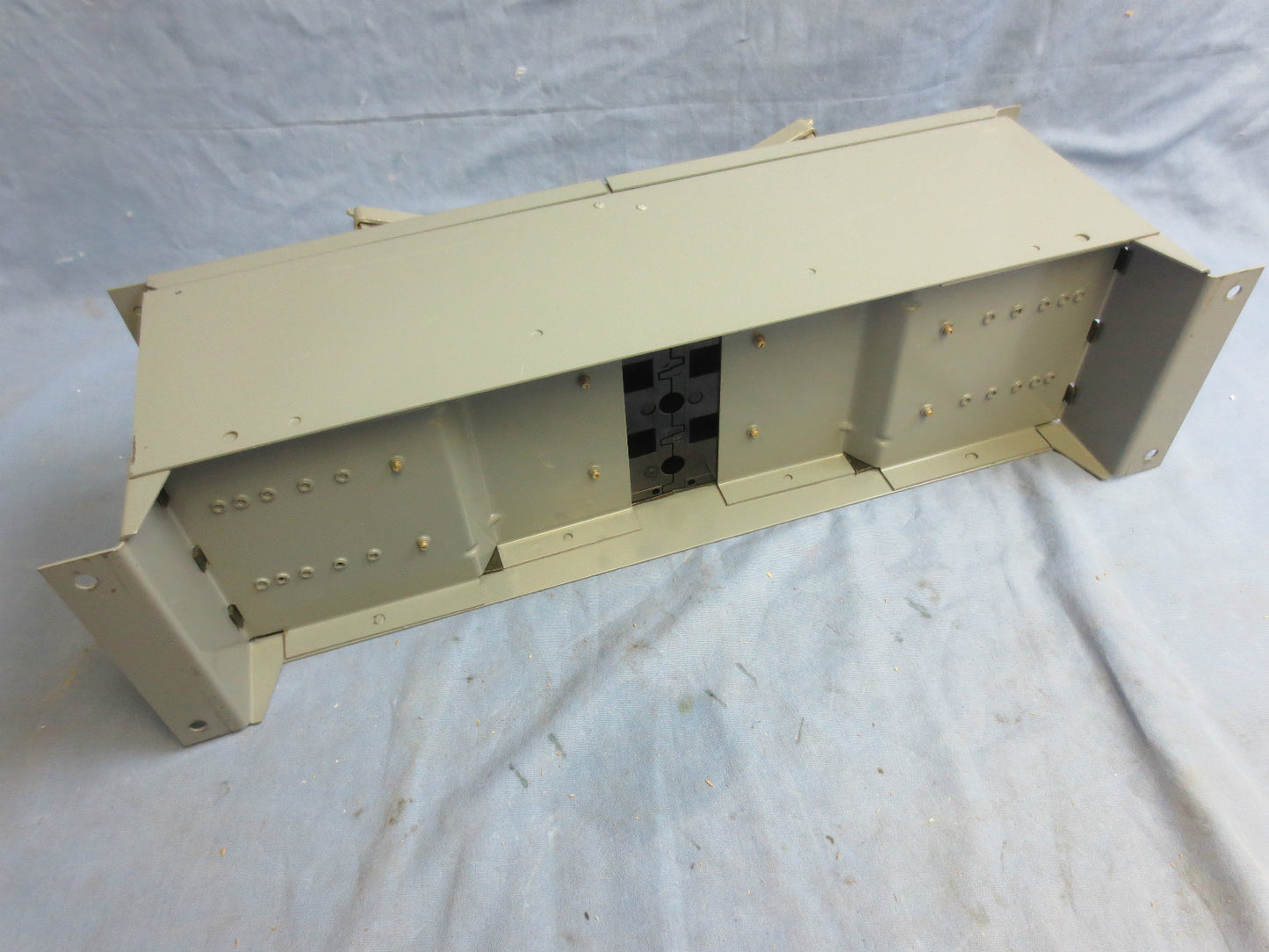 WESTINGHOUSE FDPT3211 FUSIBLE PANELBOARD SWITCH 240VAC 30A