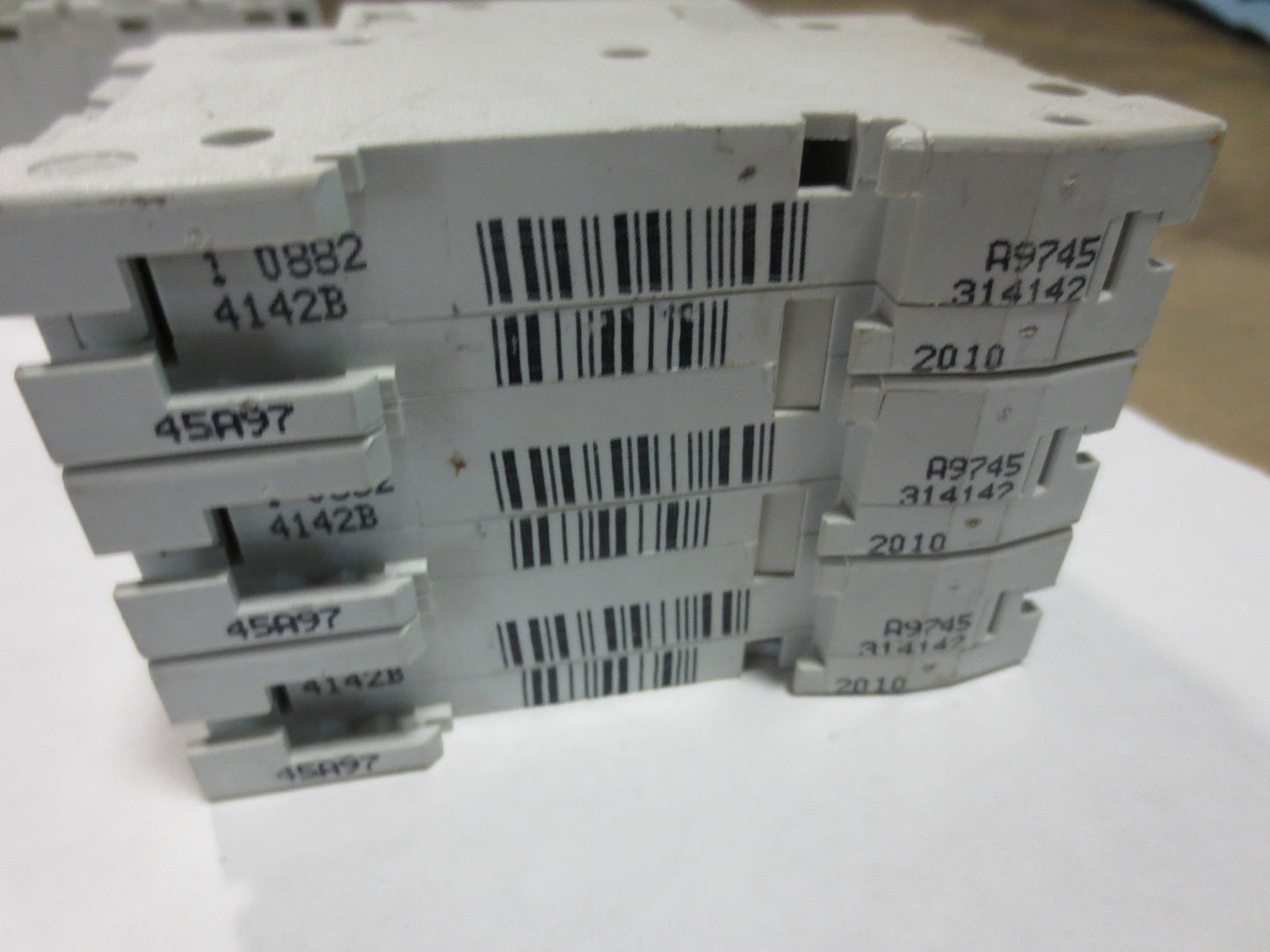 MERLIN GERIN multi9 C60N CIRCUIT BREAKER 3A-type B, 480VAC - p/n 24142