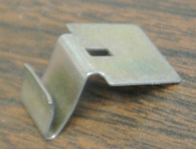 LOT of 24 / SQUARE D 9080 GH11 / SLIP-IN END CLAMP / NEW SURPLUS