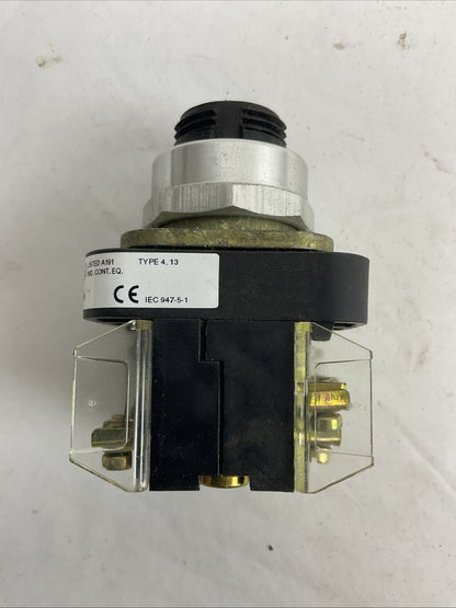 ALLEN BRADLEY 800T-QMH24A SER T ILLUMINATED PUSH BUTTON 24V NO LENS