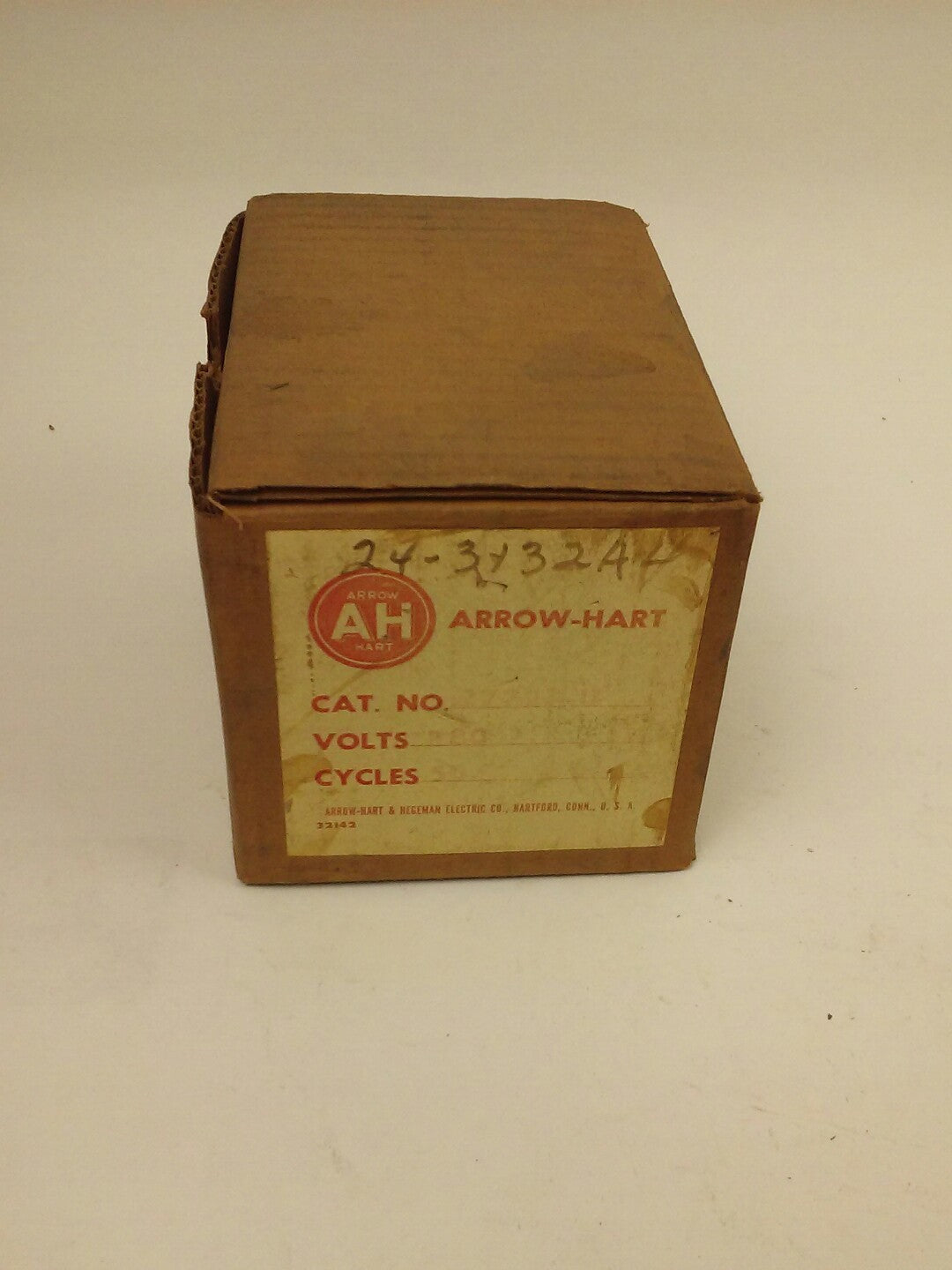 ARROW HART & HEGEMAN 27723U MAGNETIC CONTACTOR, 240V, F.L. 20A, L.R. 120A, NIB