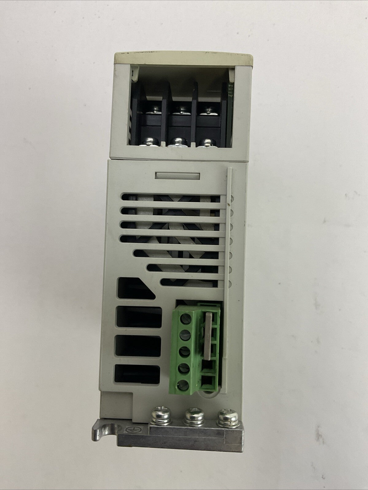 MITSUBISHI MR-J2S-10A AC SERVO DRIVE OUTPUT 170VAC 0-360HZ 1.1A