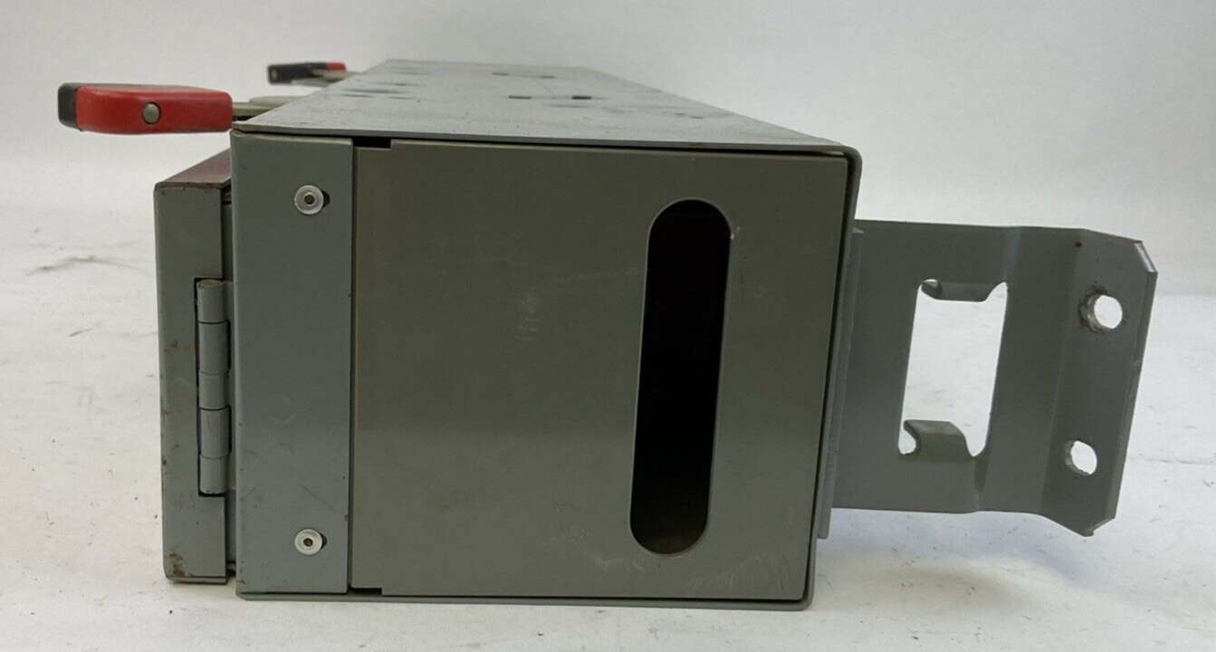 SQUARE D QMB-321-TW PANELBOARD TWIN SWITCH SER E1 240VAC 3POLE 30AMP 3PH 7-1/2HP