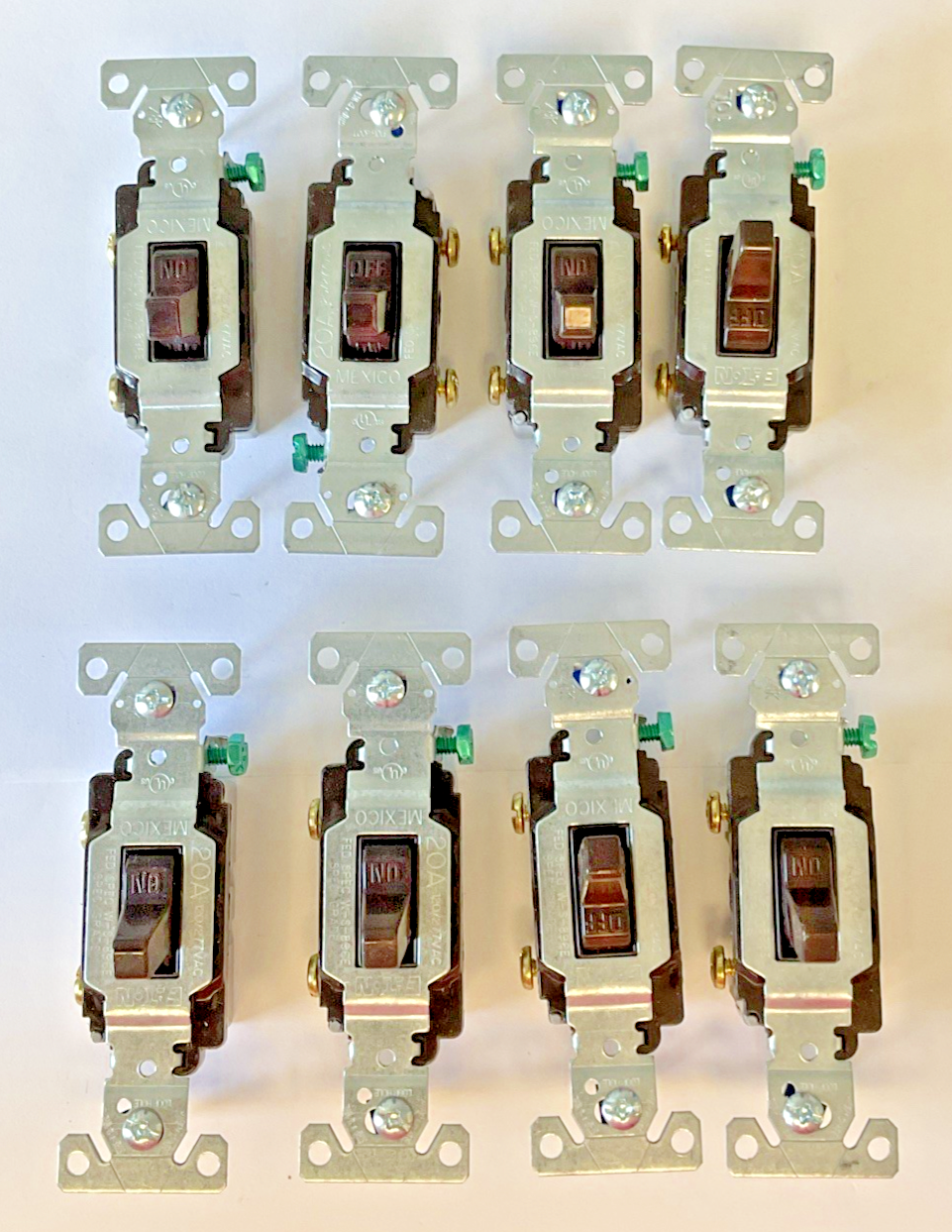 EATON CS120B TOGGLE SWTICH 20A 120/277VAC ****LOTOF8****