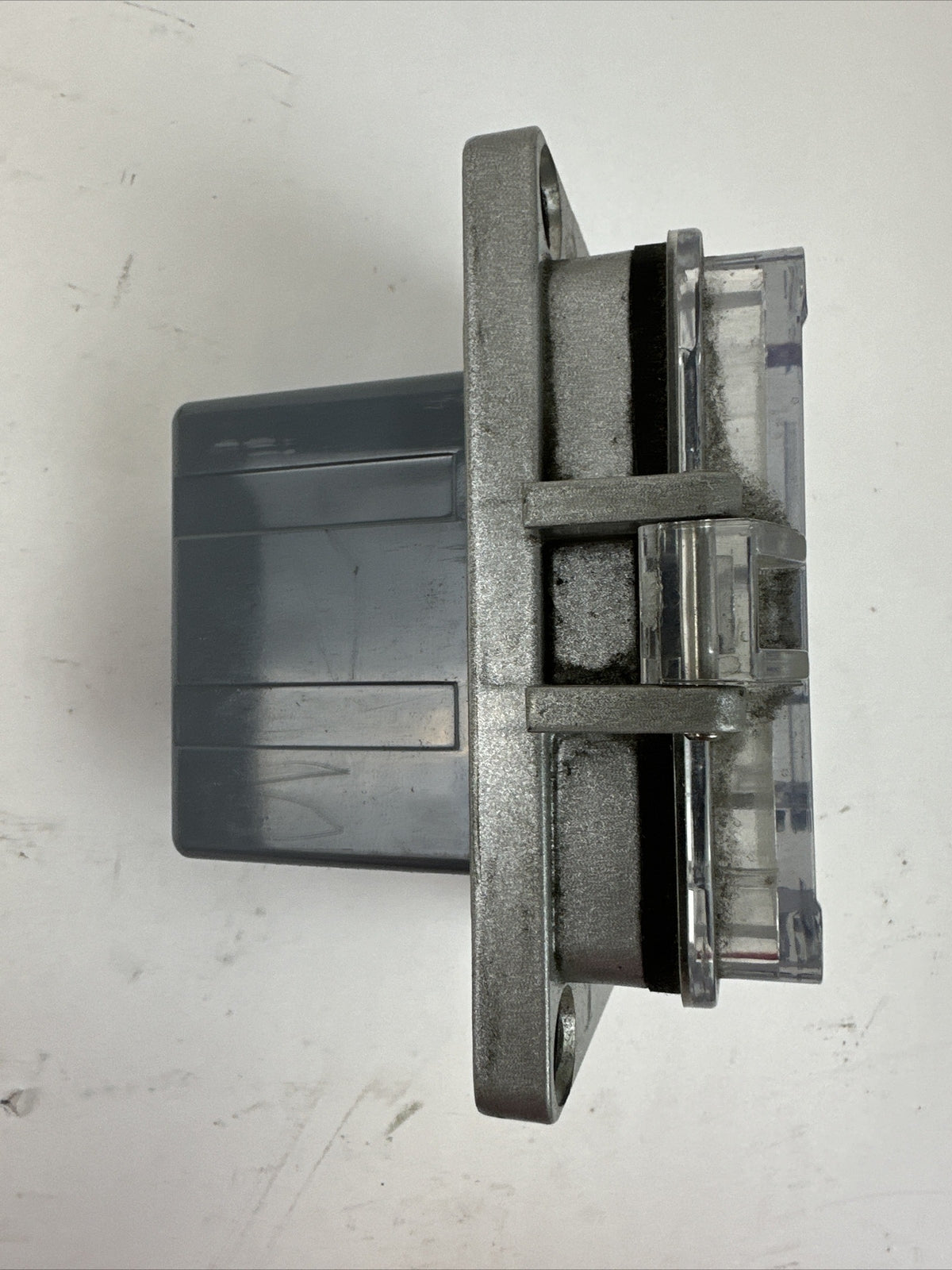 GRACE PORT INTERFACE P-R2-K3RF5-U403 GFCI INSIDE OUTLET 120VAC 5A