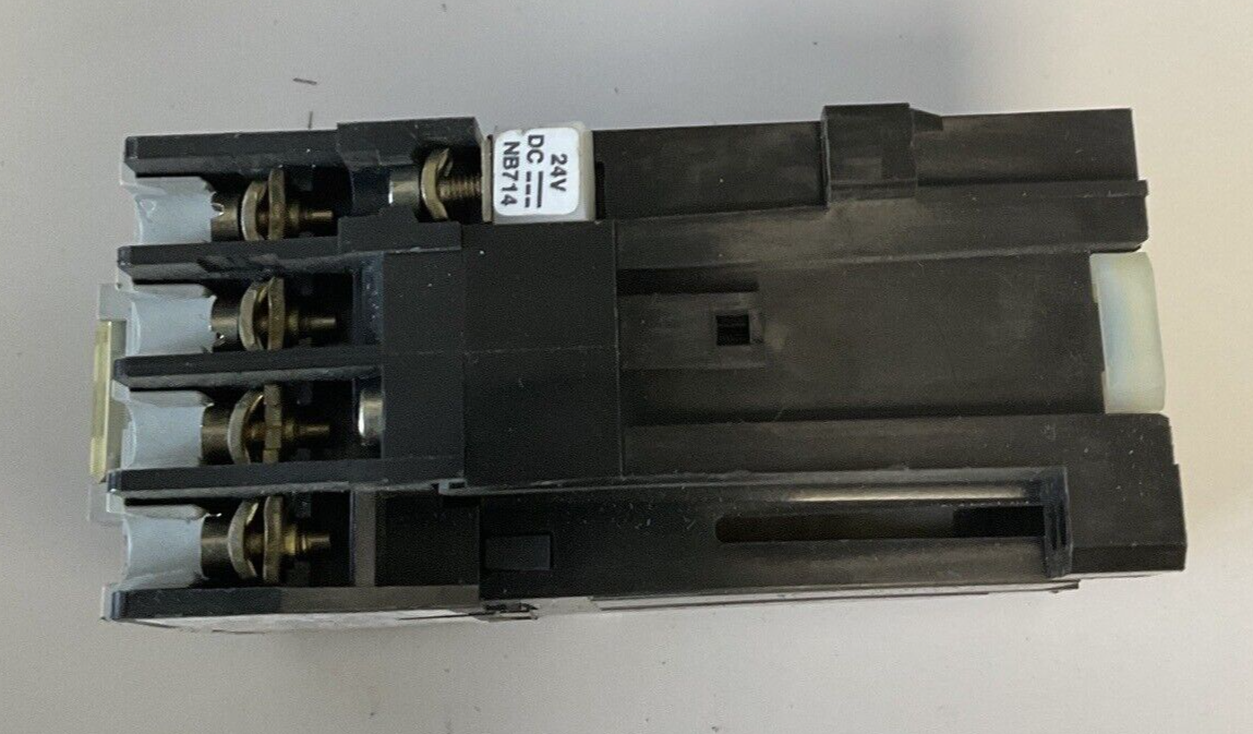 ALLEN BRADLEY 700DC-F310* CONTROL RELAY  SER.C 31E 10A 660V