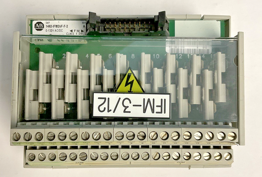 ALLEN BRADLEY 1492-IFM20F-F-2 INTERFACE MODULE SER.A 132VAC/DC