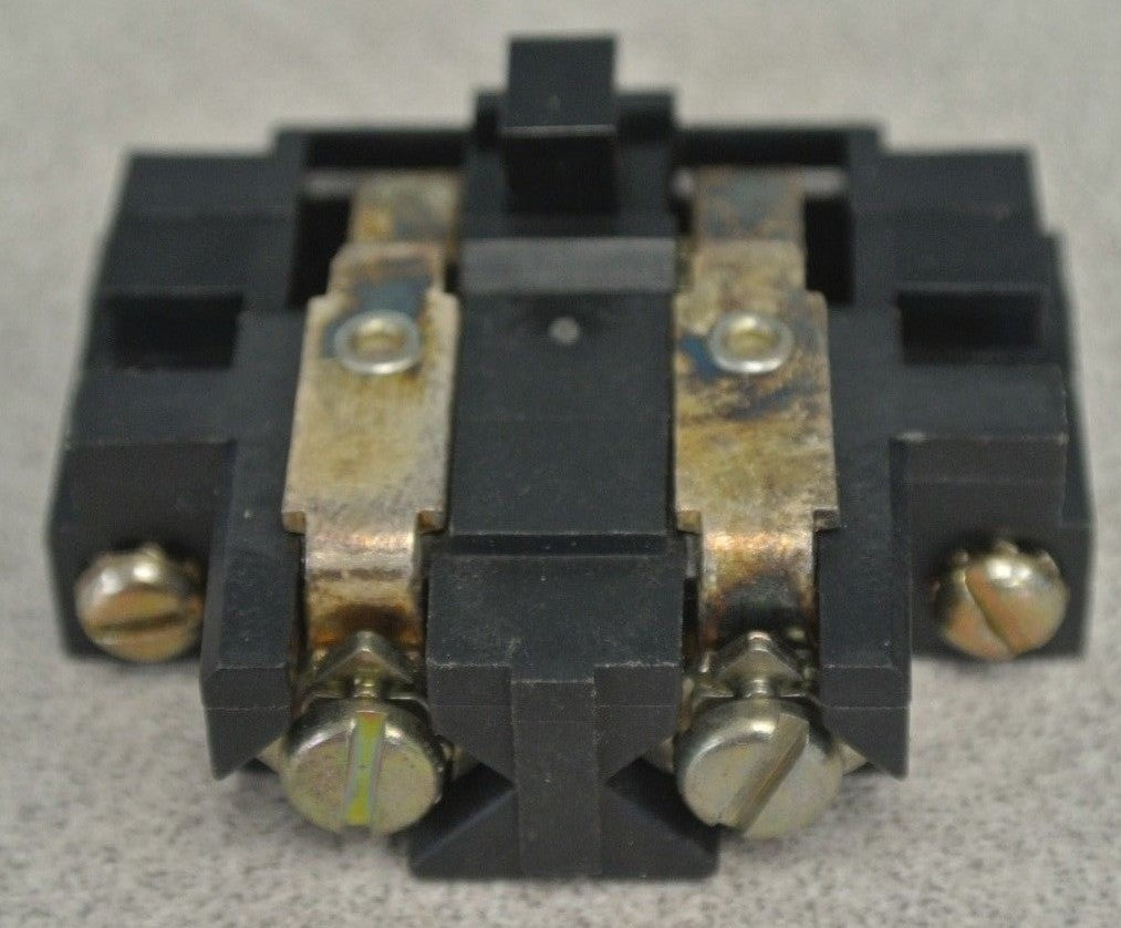 ALLEN-BRADLEY 595-A34 AUXILIARY CONTACT / 1 NO 1 NC / for SIZES 3-4 O/L RELAY