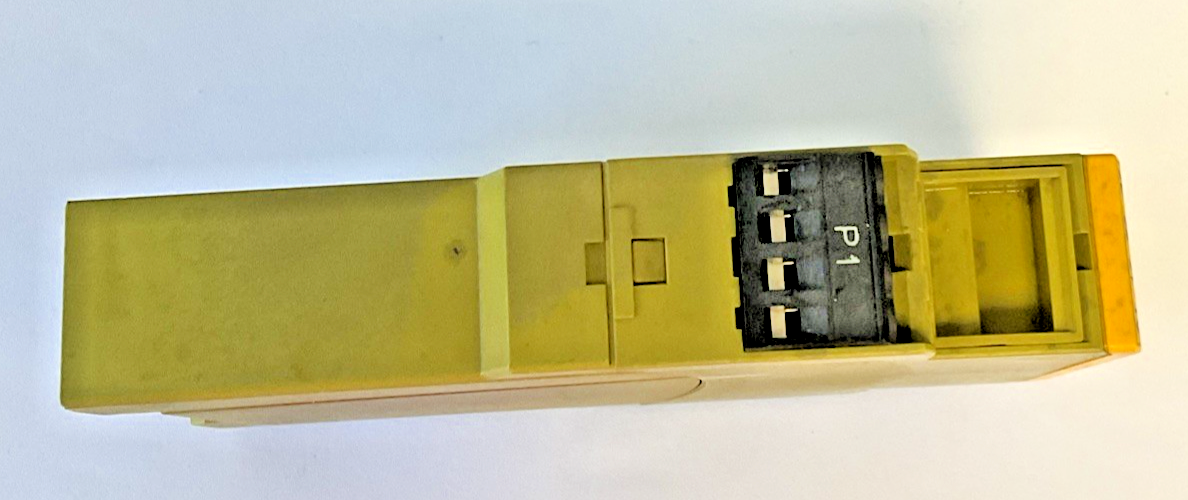 PILZ PZE X4VP 0,5/24VDC 4N/O FLX SAFETY RELAY 24VDC 2.5W