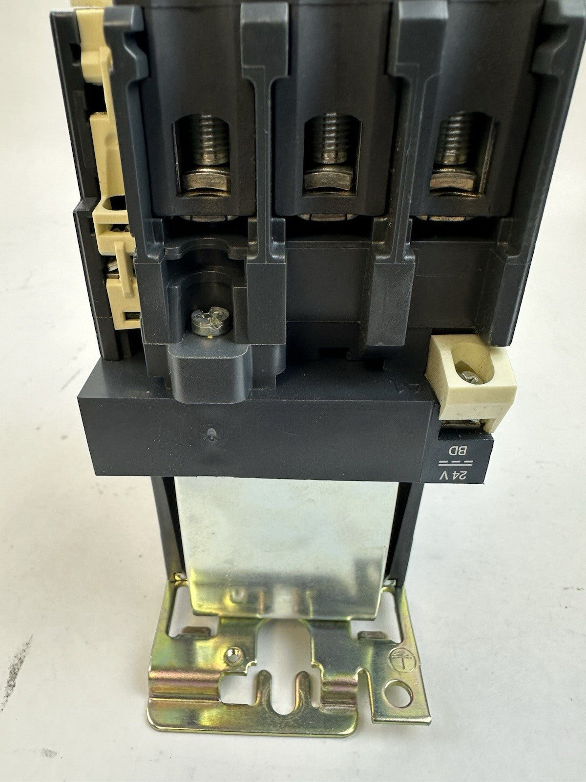SCHNEIDER TELEMECANIQUE LC1 D65 CONTACTOR 80A 3P 24V DC COIL LP1D6511 50HP