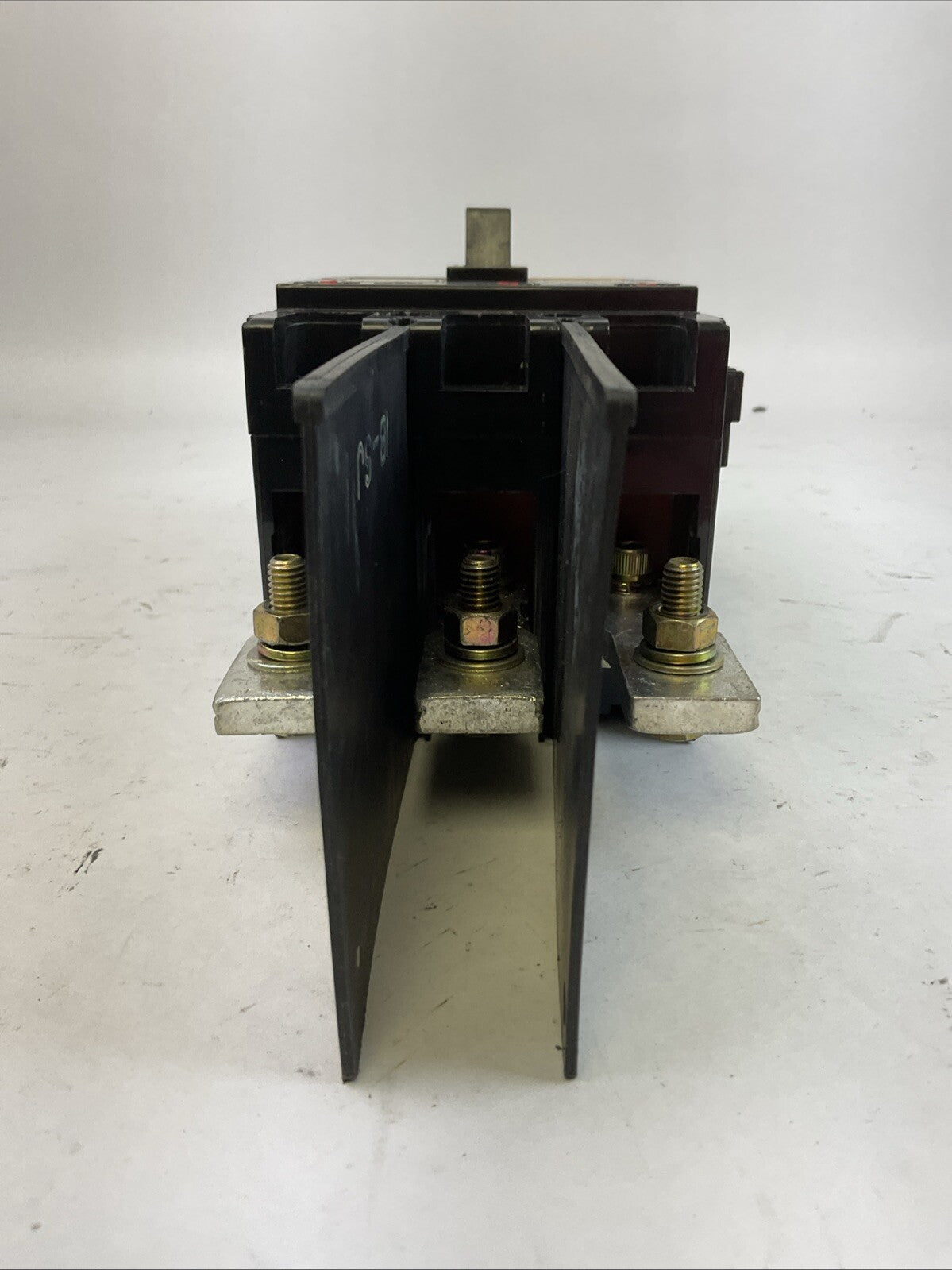 MITSUBISHI NF-SJ3225 NO-FUSE BREAKER 480VAC 225AMP 3POLE