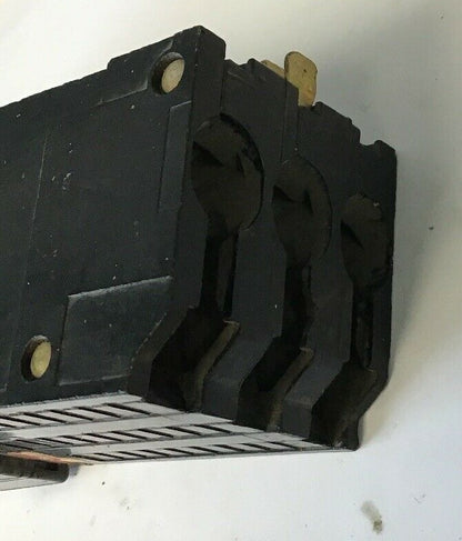 SQUARE D Q1 100AMP CIRCUIT BREAKER 240VAC 3POLE