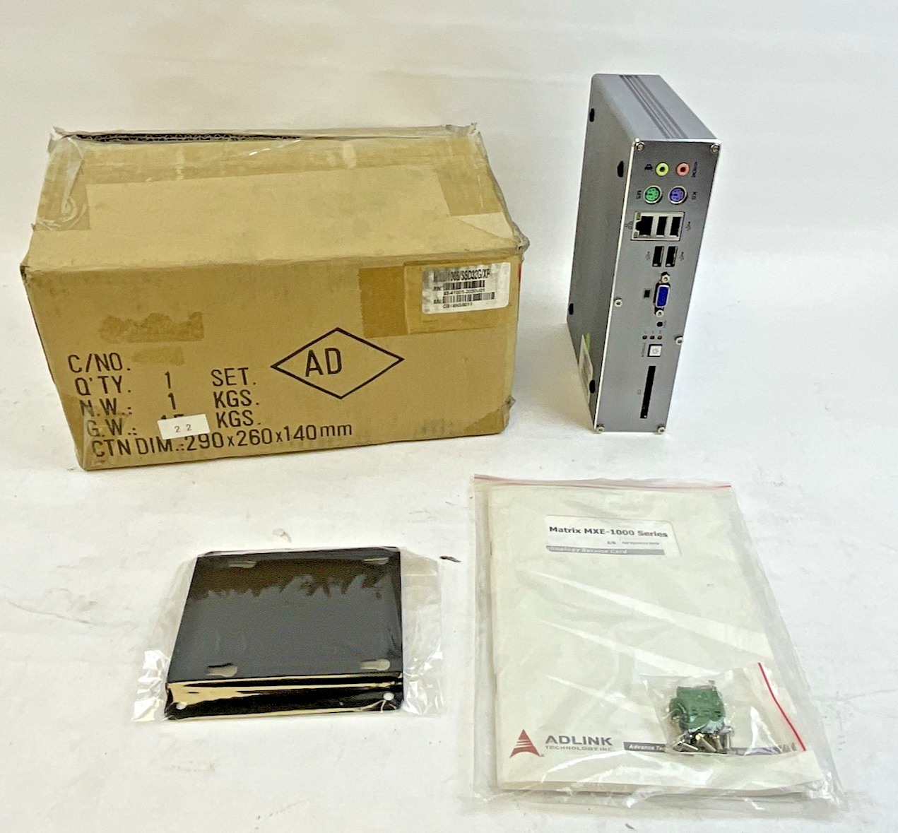 MATRIX MXE-1005/SSD32G/XP INTEL ATOM FANLESS EMBEDDED COMPUTER MXE-1005