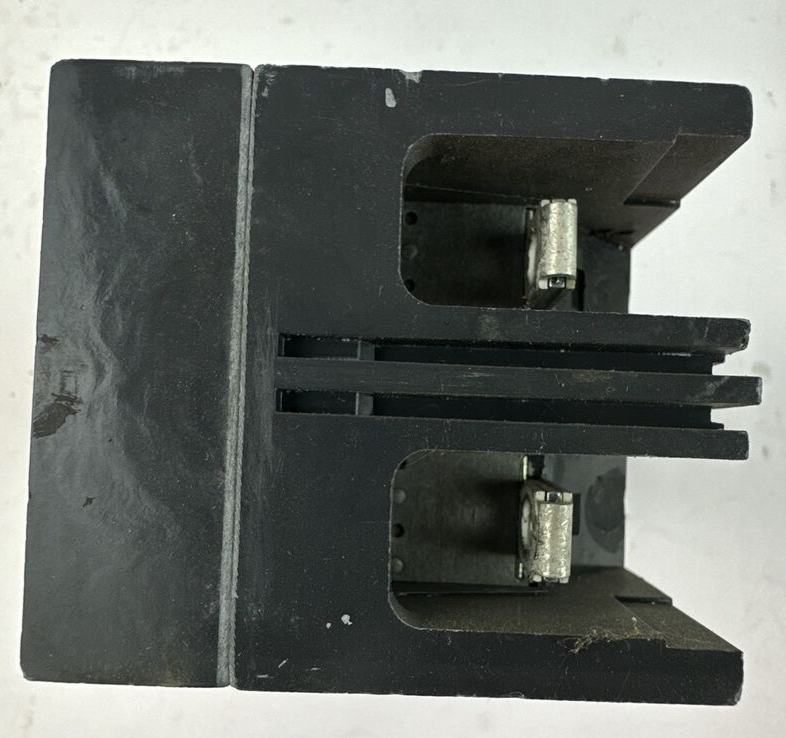 GE TEB122030 CIRCUIT BREAKER 250VDC 240VAC 30A 2POLE