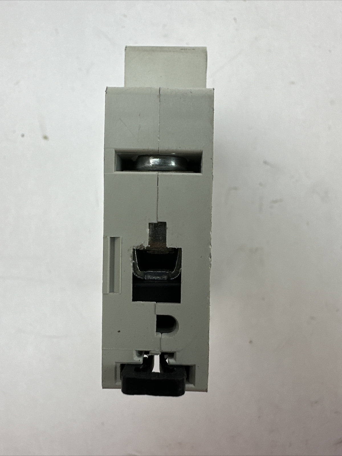 EATON FAZ-B8/1-SP CIRCUIT BREAKER 8A 230/400VAC 240/415VAC 1POLE