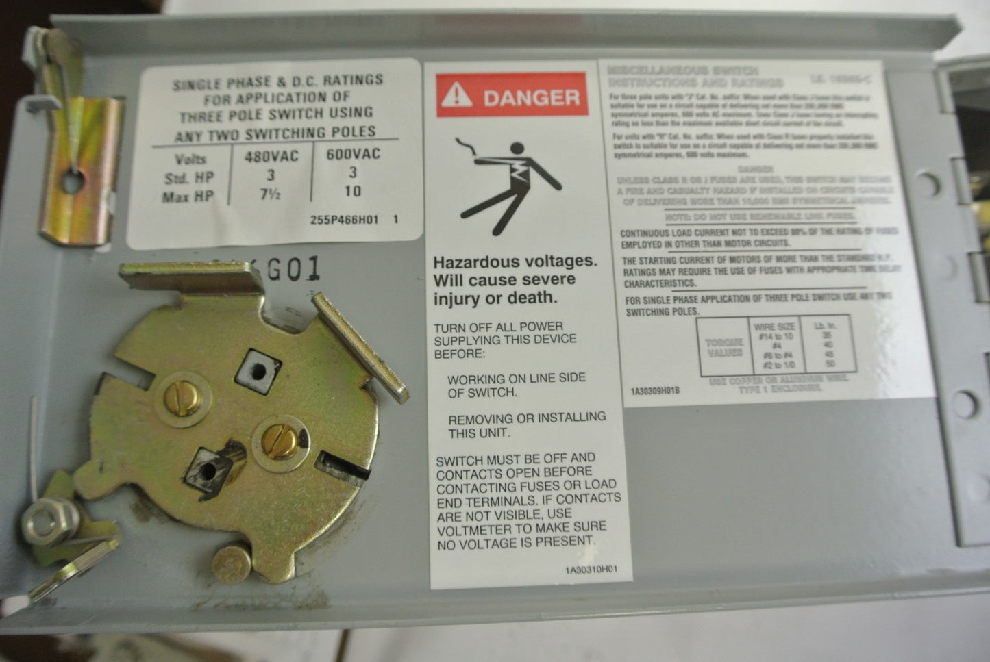 CUTLER-HAMMER FDPWT3611R TWIN FUSIBLE MISCELLANEOUS SWITCH - 600V, 30A