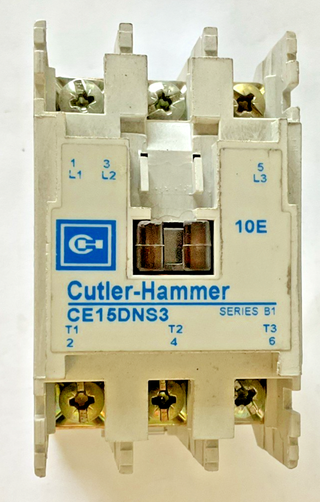 CUTLER HAMMER CE15DNS3 CONTACTOR SER.B118A 600V 60HZ 3POLE