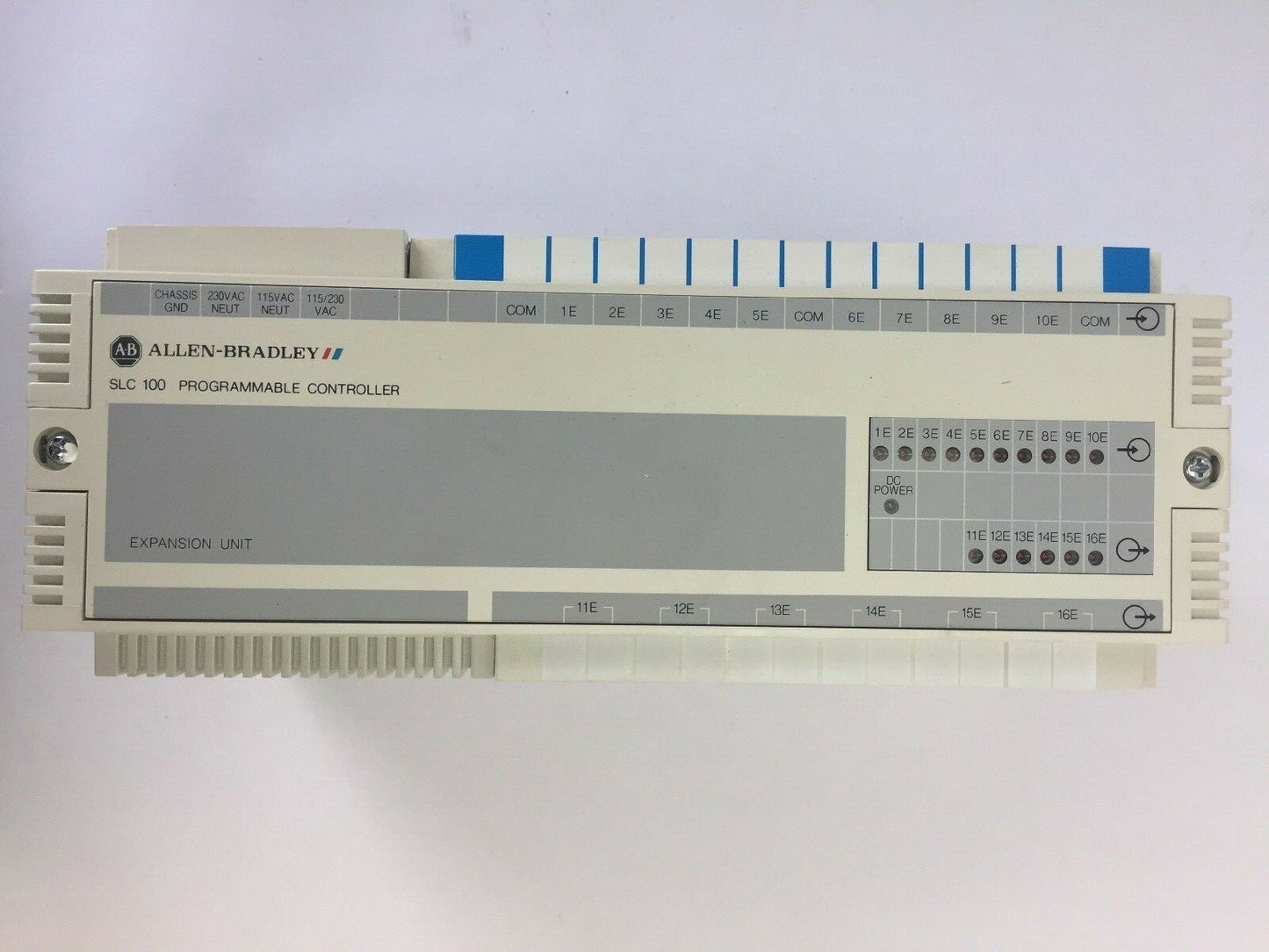 ALLEN BRADLEY 1745-E103 SLC 100 PROGRAMMABLE CONTROLLER  LINE VOLTAGE 100/200VAC