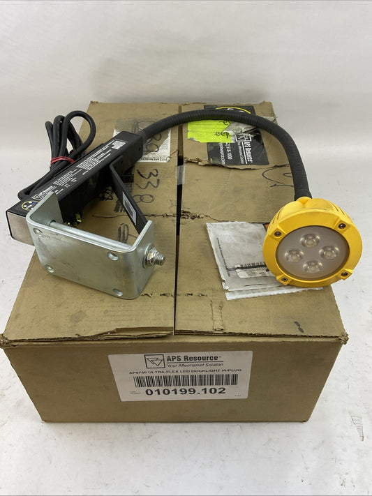 APS RESOURCE AP9750 ULTRA-FLEX LED DOCKLIGHT WITH PLUG 120VAC 50/60HZ 0.1A 11W