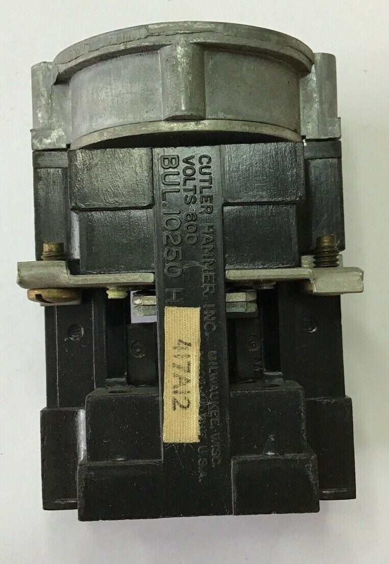 CUTLER HAMMER 10250H417A12 PUSH BUTTON STATION AC/DC HEAVY DUTY